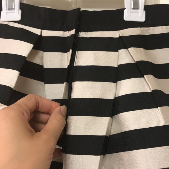 H&M Striped Circle Skirt Size 6 - Picture 4 of 4